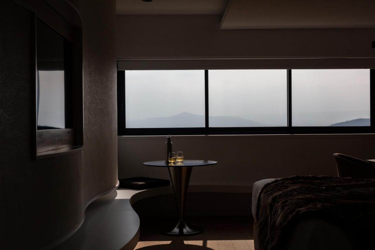 Hotel & Restaurant Origines Par Adrien Descouls - Teritoria Le Broc  المظهر الخارجي الصورة