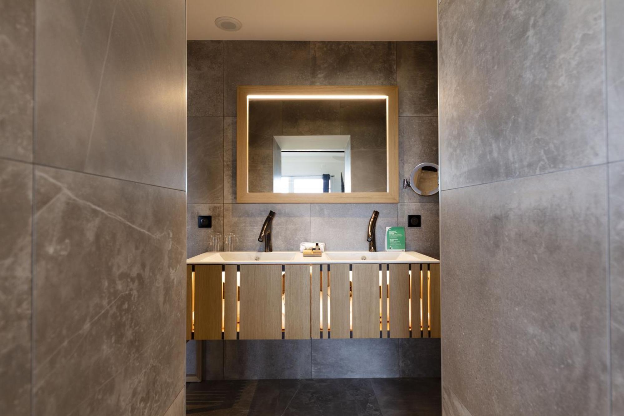 Hotel & Restaurant Origines Par Adrien Descouls - Teritoria Le Broc  الغرفة الصورة