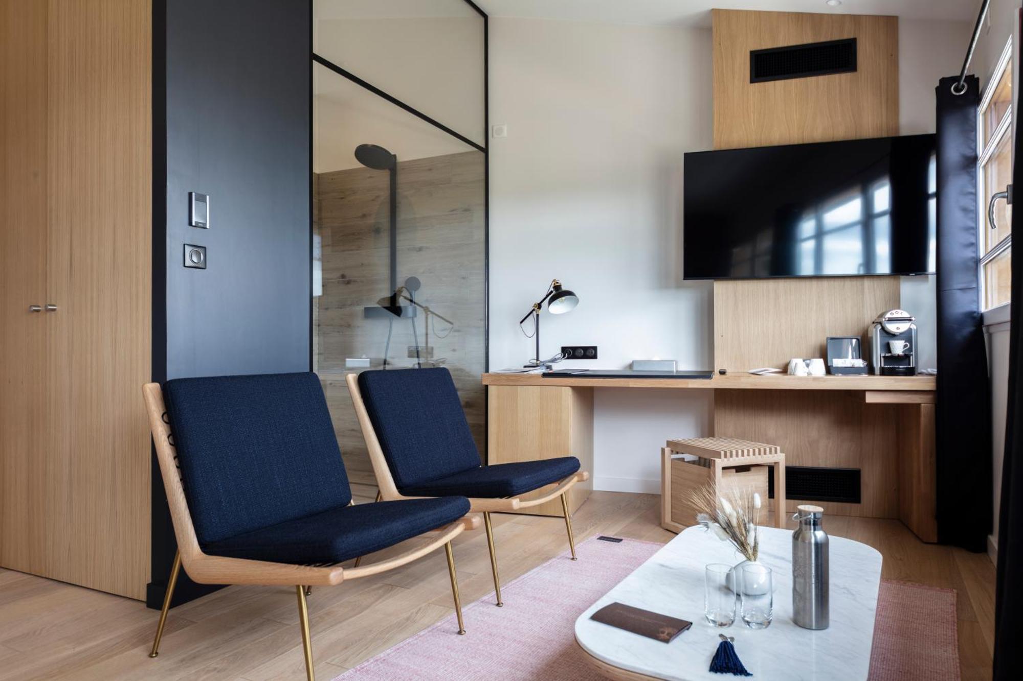 Hotel & Restaurant Origines Par Adrien Descouls - Teritoria Le Broc  الغرفة الصورة