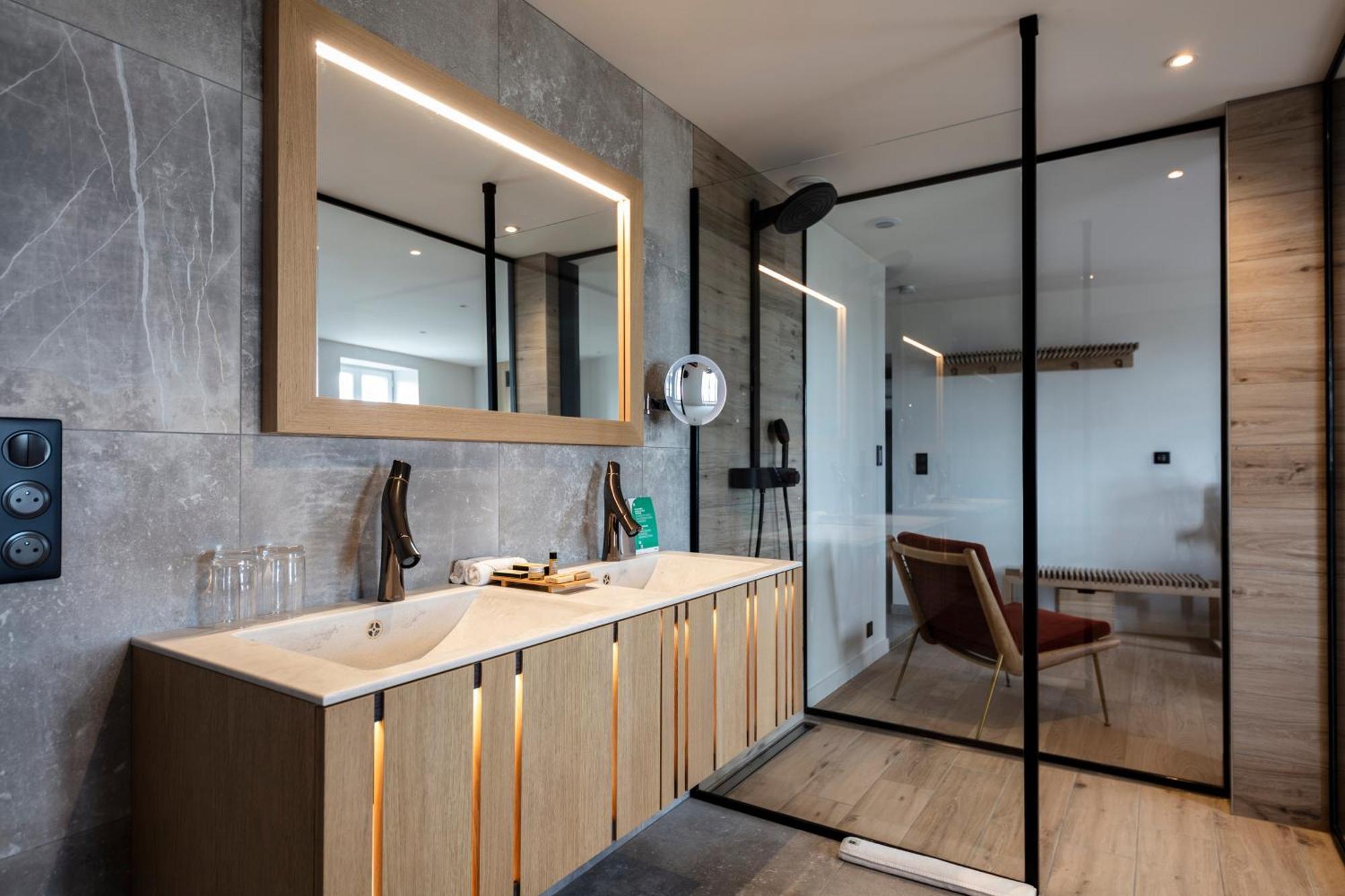 Hotel & Restaurant Origines Par Adrien Descouls - Teritoria Le Broc  الغرفة الصورة
