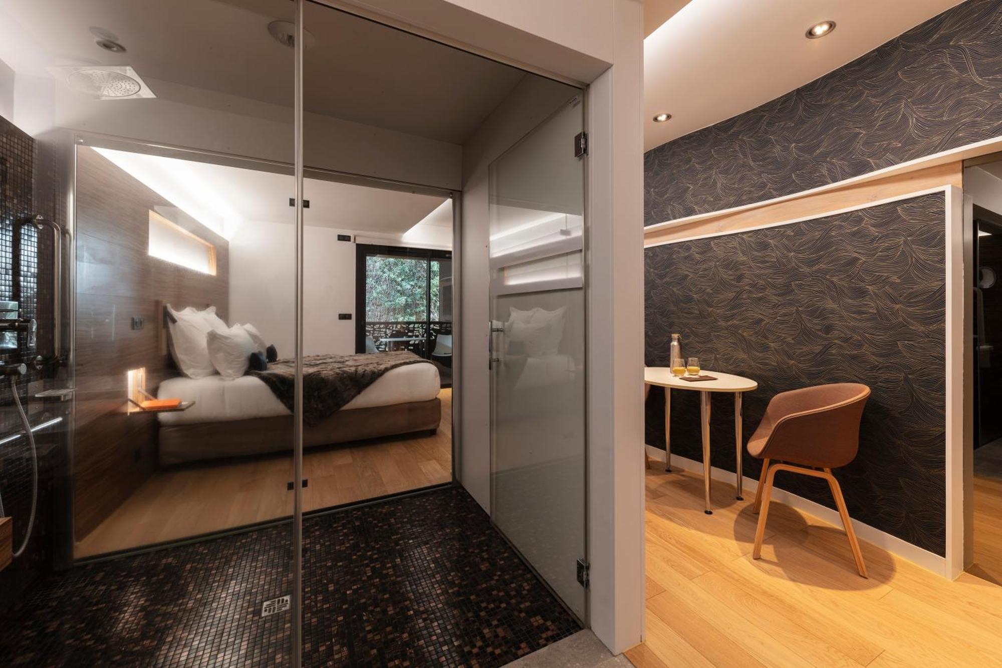 Hotel & Restaurant Origines Par Adrien Descouls - Teritoria Le Broc  الغرفة الصورة